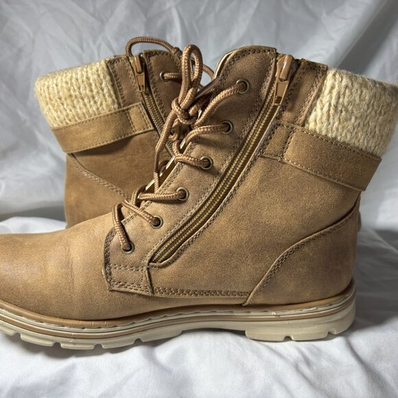 Women's Kelsey ankle bootie by Cliffs. Size 9 1/2 medium - Picture 4 of 8